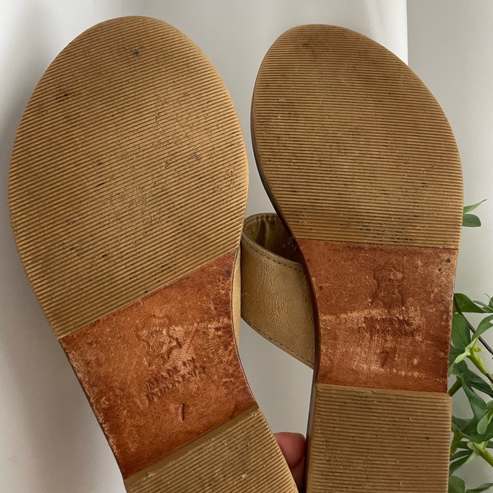 Skemo Leather Beaded Sandals - Picture 4 of 4